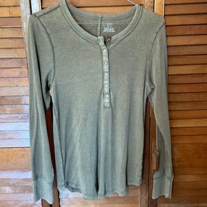 Aerie Henley